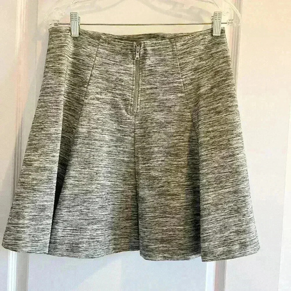 Gap Skater Skirt in Space-Dye Gray (SZ M) - Picture 2 of 5